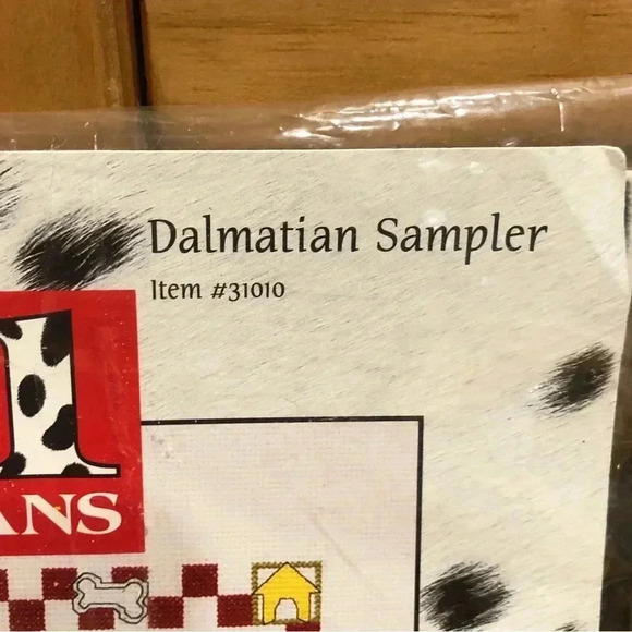 101 Dalmatians Counted Cross Stitch #31010 from 1997 - Picture 3 of 8